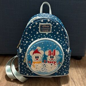Loungefly Disney Snowglobe Holiday / Christmas Snowman Mini Backpack